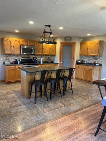 2567 State Route 555, Little Hocking, OH 45742