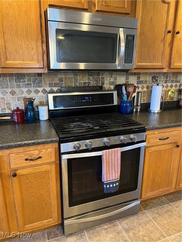 2567 State Route 555, Little Hocking, OH 45742