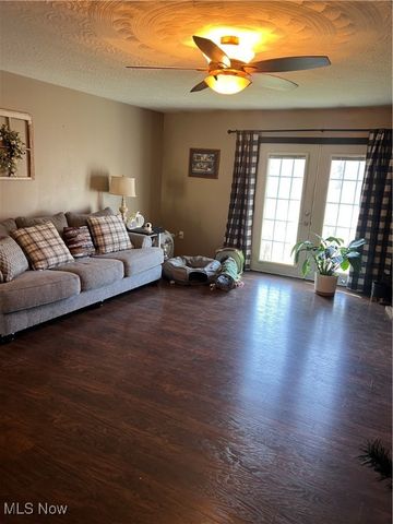 2567 State Route 555, Little Hocking, OH 45742