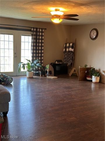 2567 State Route 555, Little Hocking, OH 45742