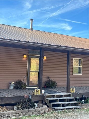 2567 State Route 555, Little Hocking, OH 45742