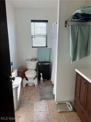 2567 State Route 555, Little Hocking, OH 45742