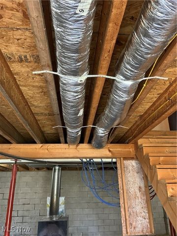 2567 State Route 555, Little Hocking, OH 45742