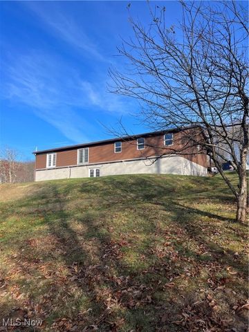 2567 State Route 555, Little Hocking, OH 45742
