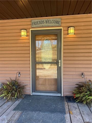 2567 State Route 555, Little Hocking, OH 45742