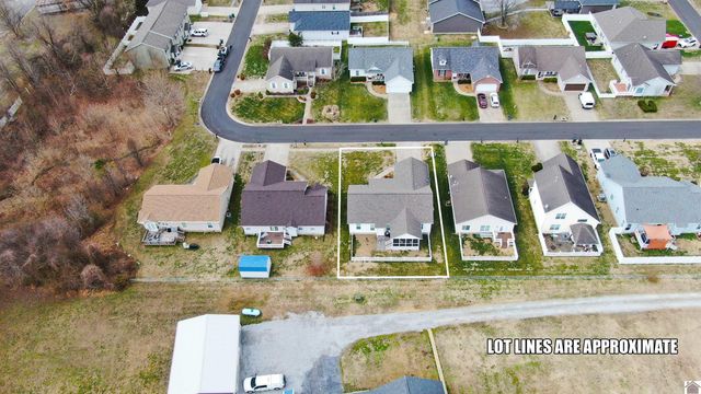 2330 Perkins Creek Drive, Paducah, KY 42001