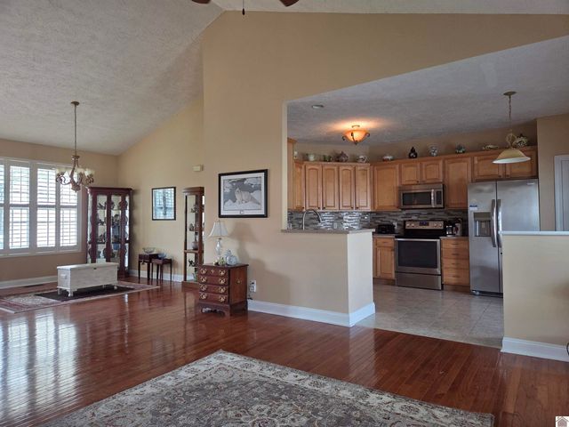 2330 Perkins Creek Drive, Paducah, KY 42001