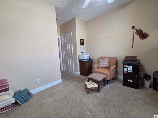 2330 Perkins Creek Drive, Paducah, KY 42001