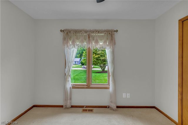 19757 Cross Trail S, Strongsville, OH 44136