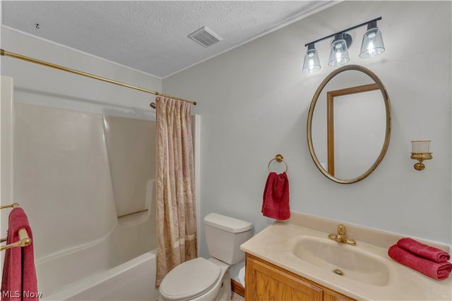19757 Cross Trail S, Strongsville, OH 44136