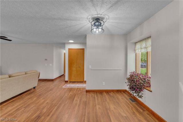 19757 Cross Trail S, Strongsville, OH 44136