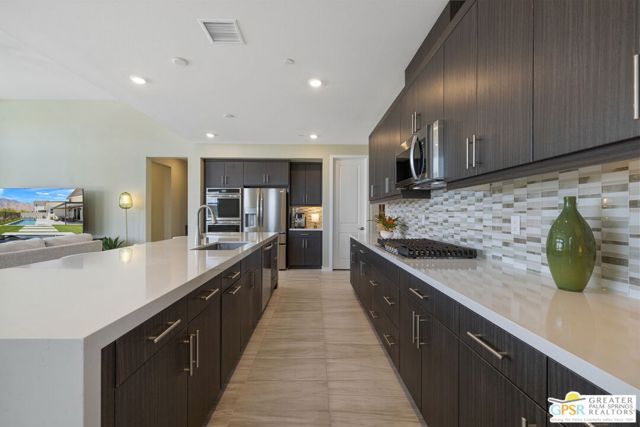 337 Mustang Lane, Palm Springs, CA 92262