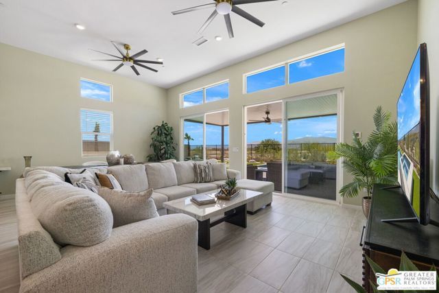 337 Mustang Lane, Palm Springs, CA 92262