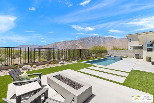 337 Mustang Lane, Palm Springs, CA 92262