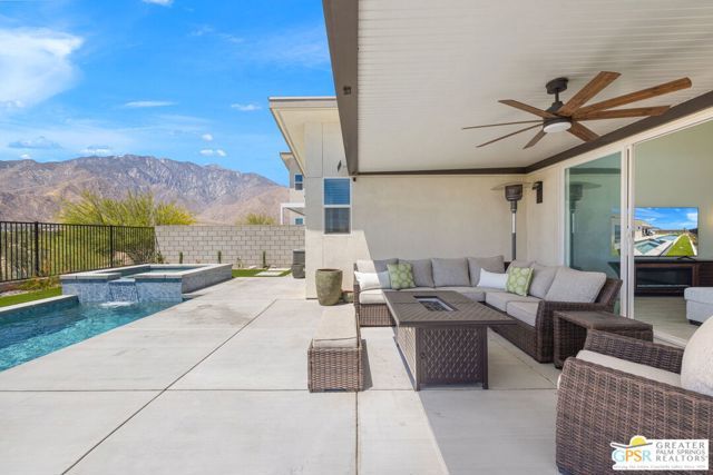 337 Mustang Lane, Palm Springs, CA 92262