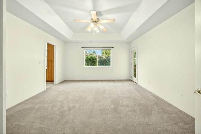 2855 Shanteal Place, Medford, OR 97504