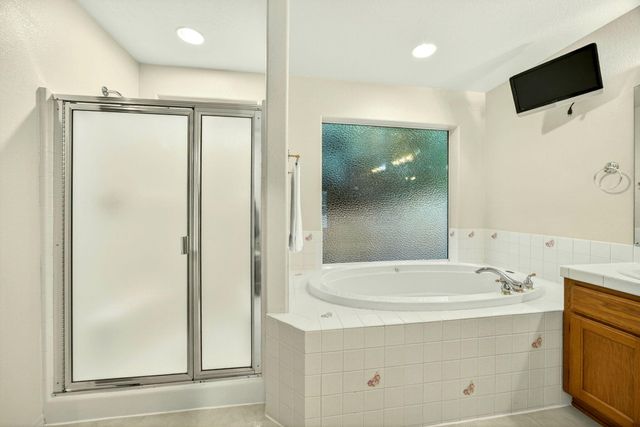 2855 Shanteal Place, Medford, OR 97504