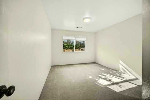 2855 Shanteal Place, Medford, OR 97504