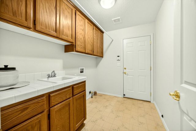 2855 Shanteal Place, Medford, OR 97504