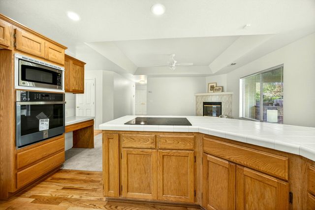 2855 Shanteal Place, Medford, OR 97504