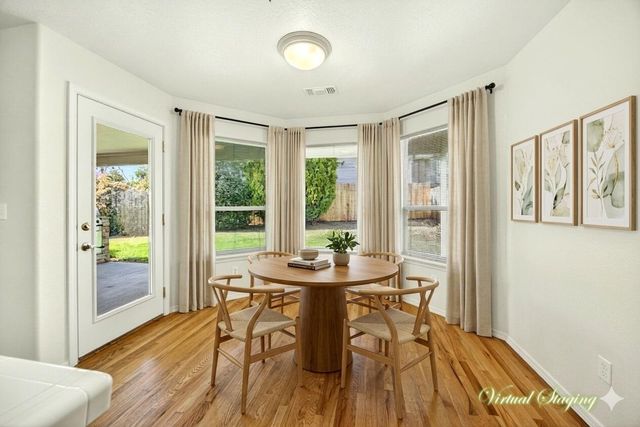 2855 Shanteal Place, Medford, OR 97504