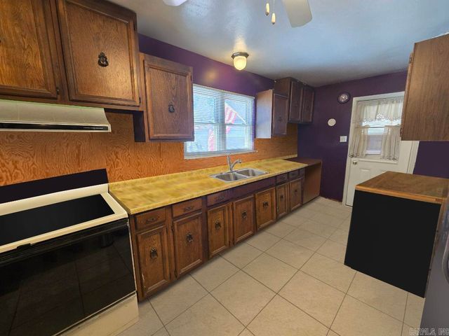 707 Oakwood Drive, Benton, AR 72015