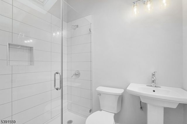 12 Wayne Ter, Bernards Twp., NJ 07920