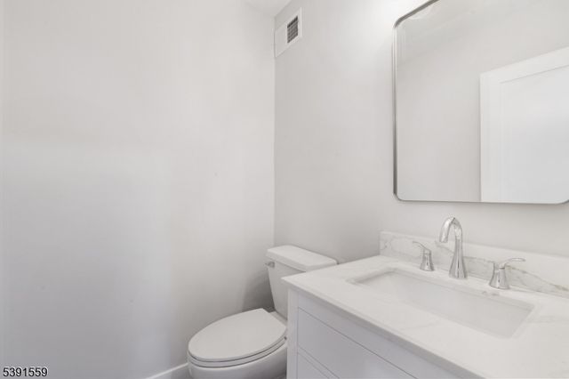 12 Wayne Ter, Bernards Twp., NJ 07920