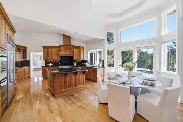 27960 Roble Blanco Court, Los Altos Hills, CA 94022