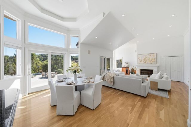 27960 Roble Blanco Court, Los Altos Hills, CA 94022