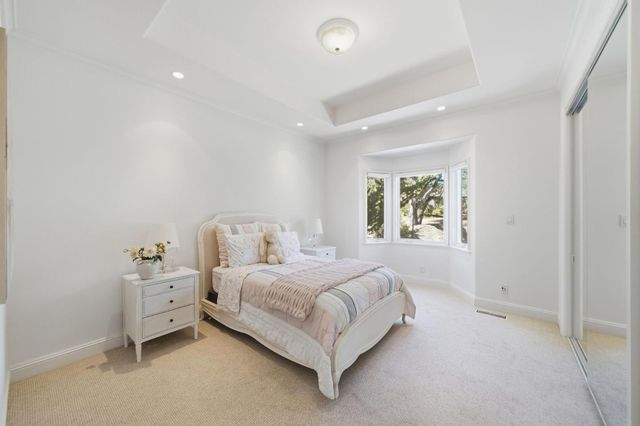 27960 Roble Blanco Court, Los Altos Hills, CA 94022