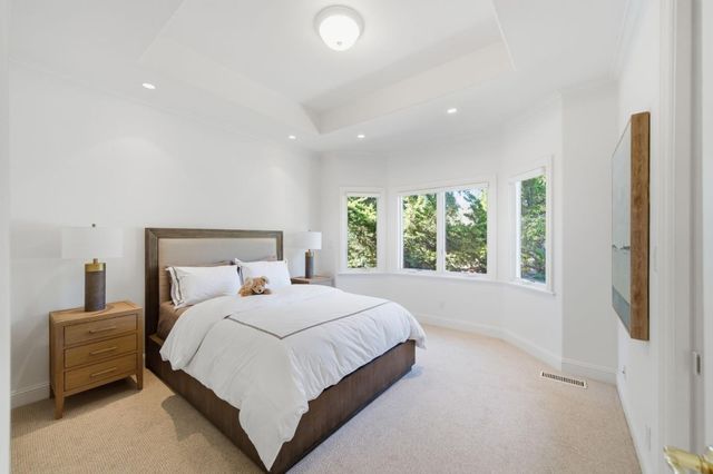 27960 Roble Blanco Court, Los Altos Hills, CA 94022