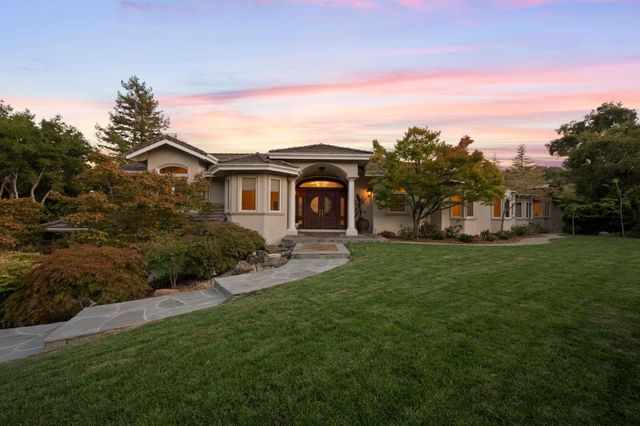 27960 Roble Blanco Court, Los Altos Hills, CA 94022