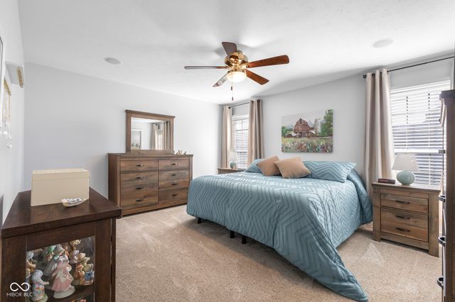 3230 Queensbury Drive, Columbus, IN 47203