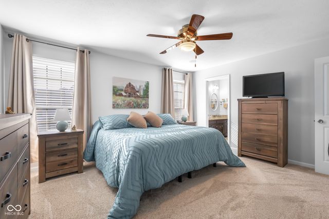 3230 Queensbury Drive, Columbus, IN 47203