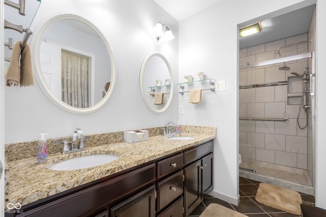 3230 Queensbury Drive, Columbus, IN 47203