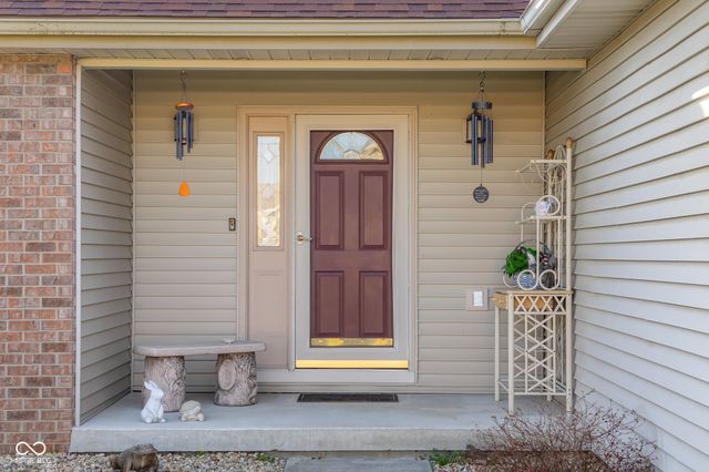 3230 Queensbury Drive, Columbus, IN 47203