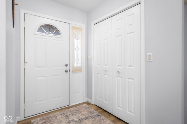 3230 Queensbury Drive, Columbus, IN 47203