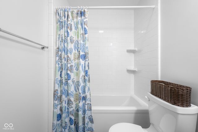 3230 Queensbury Drive, Columbus, IN 47203