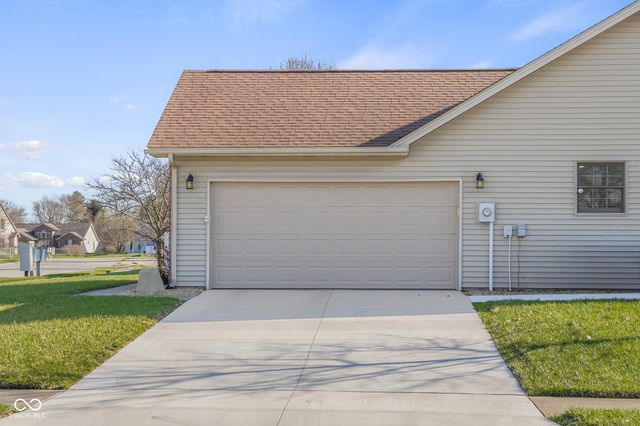 3230 Queensbury Drive, Columbus, IN 47203