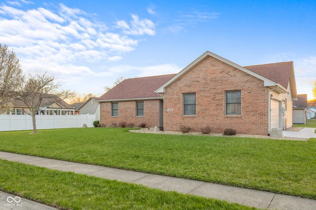 3230 Queensbury Drive, Columbus, IN 47203