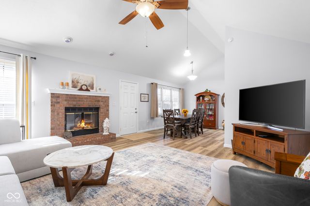 3230 Queensbury Drive, Columbus, IN 47203