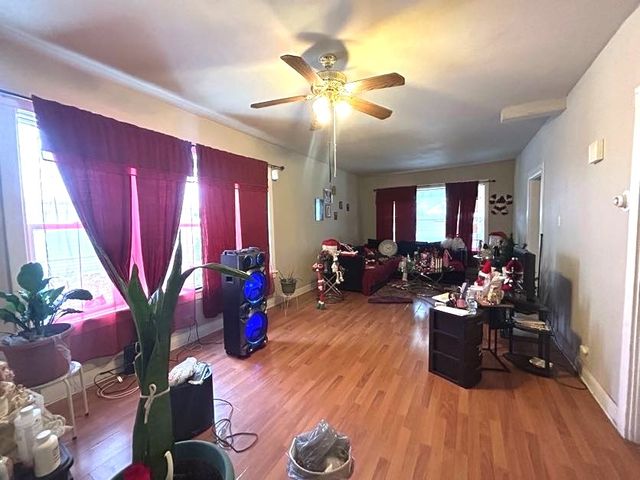 11633 S Parnell Avenue, Chicago, IL 60628