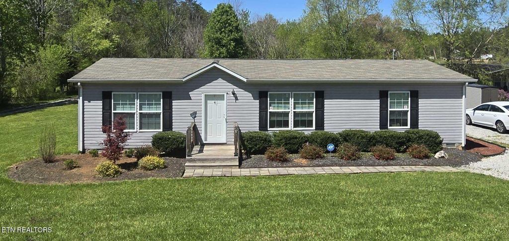 795 Hawkins Rd, Sweetwater, TN 37874