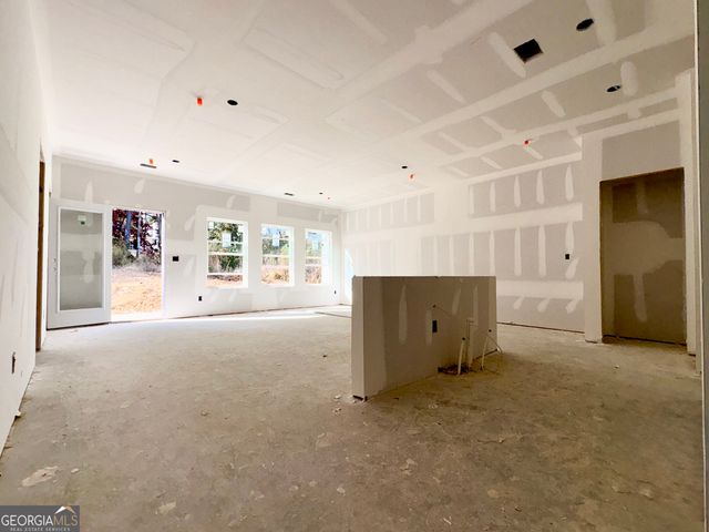 5423 Biltmore Drive, Atlanta, GA 30349