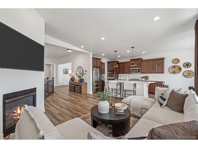 6341 Deco Dr, Colorado Springs, CO 80924