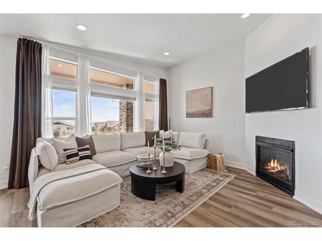 6341 Deco Dr, Colorado Springs, CO 80924