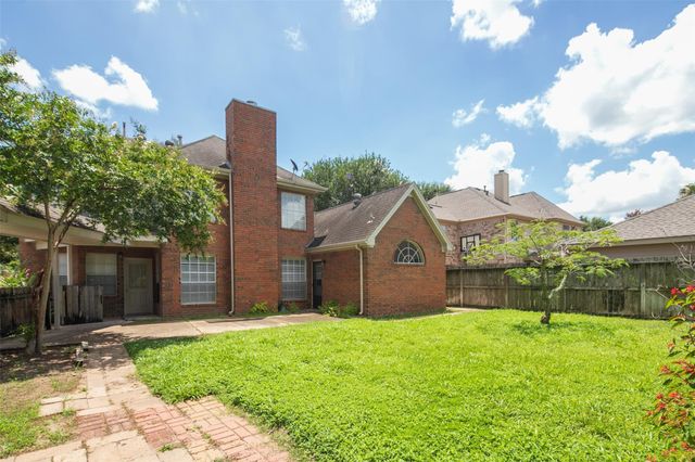 1711 S Medio River Circle, Sugar Land, TX 77478