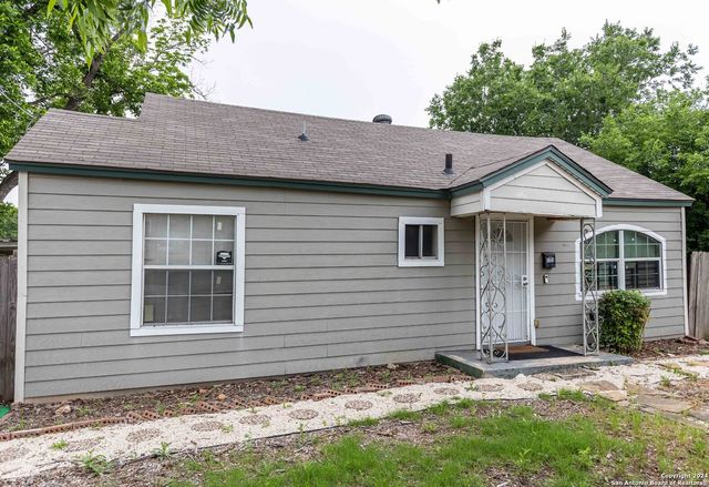 120 NELSON AVE, San Antonio, TX 78210