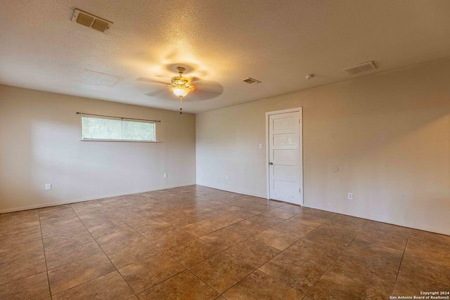120 NELSON AVE, San Antonio, TX 78210